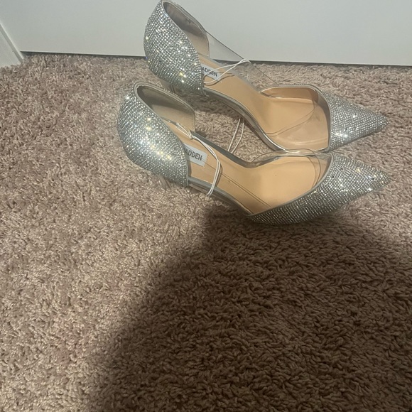 New size 11 decided not to use them for my wedding - Picture 6 of 7